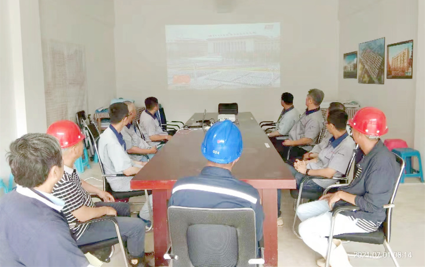 ���ﹹ���Թ�ֱ��